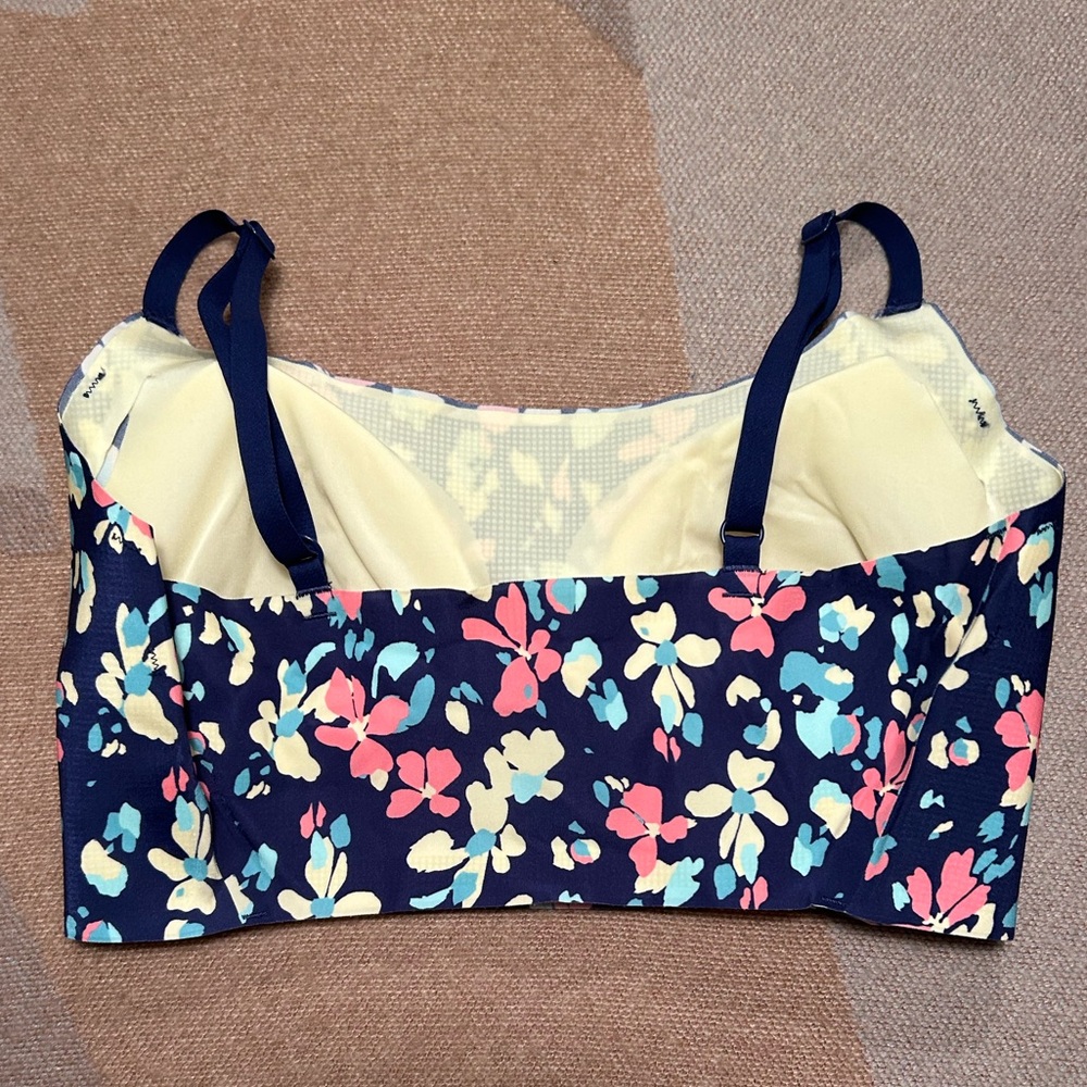 Medium women’s bra by Hanes - Picture 2 of 7